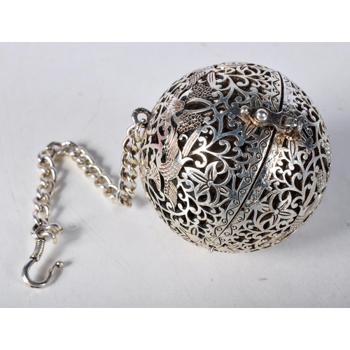 1612 - Hanging Incense Burner Ball with Chain.  5.8 cm diameter. weight 121.7g