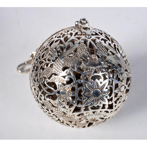 1612 - Hanging Incense Burner Ball with Chain.  5.8 cm diameter. weight 121.7g