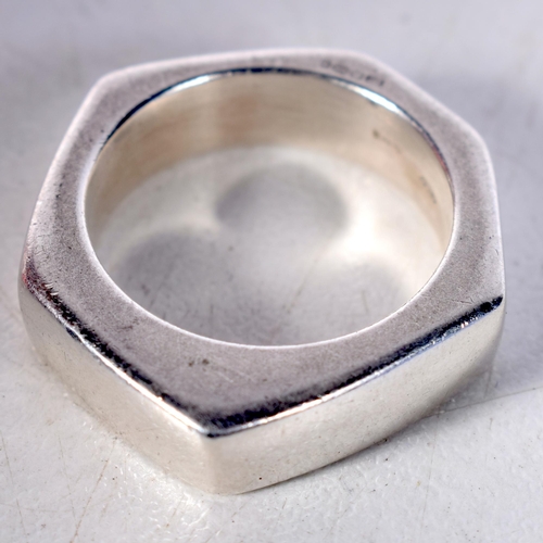 1616 - A Cubist Style Sterling Silver 925 Ring.  Stamped Made in Italy 925.  Size M, weight 10.56g