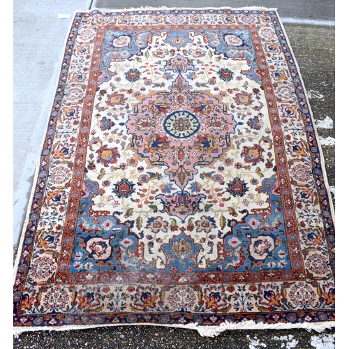 3984 - An early 20th Century North West Persian Tabriz rug 300 x 207cm