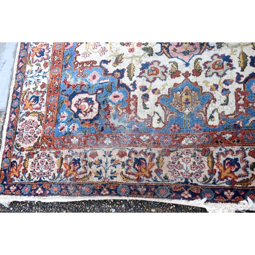 3984 - An early 20th Century North West Persian Tabriz rug 300 x 207cm