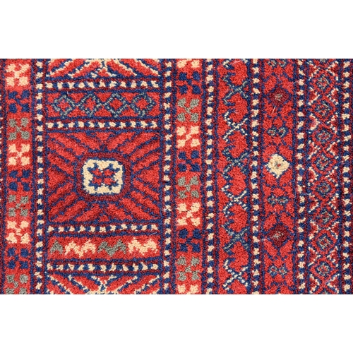 3992 - A Turkish Kirman rug 297 x 201 cm