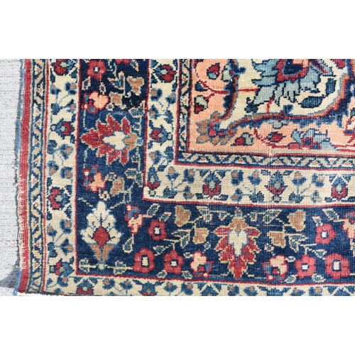 3993 - A Persian rug 189 x 122 cm