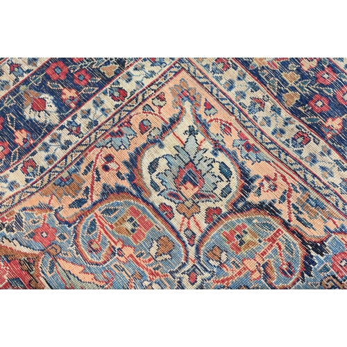 3993 - A Persian rug 189 x 122 cm