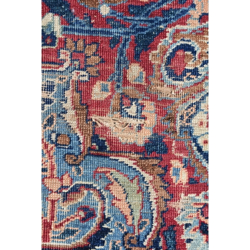 3993 - A Persian rug 189 x 122 cm