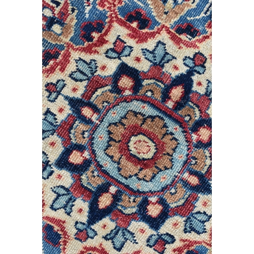 3993 - A Persian rug 189 x 122 cm