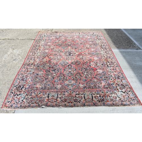 3994 - A Persian Sarouk rug 367 x 267 cm