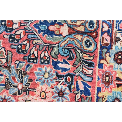 3994 - A Persian Sarouk rug 367 x 267 cm