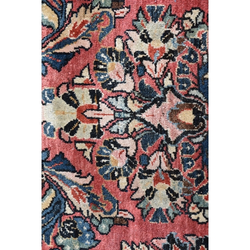 3994 - A Persian Sarouk rug 367 x 267 cm