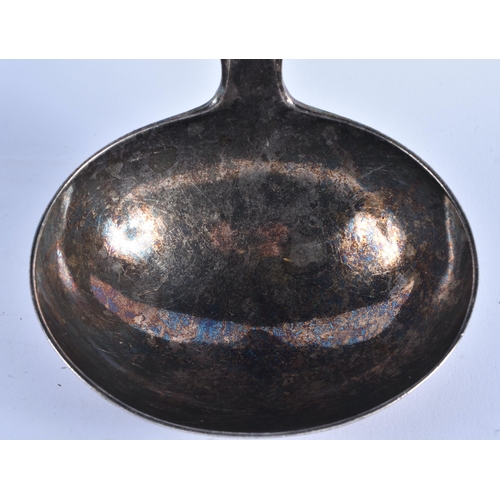 101 - A VERY LARGE EARLY 19TH CENTURY SCOTTISH SILVER LADLE. Edinburgh1824. 265 grams. 34 cm long.