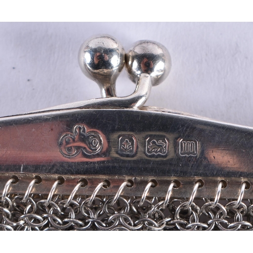 103 - AN EDWARDIAN LADIES SILVER CHAIN MAIL PURSE. Birmingham 1911. 110 grams. Purse 11 cm x 11 cm.