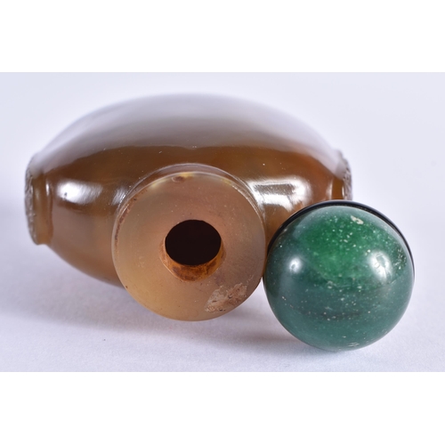 120 - A 19TH CENTURY CHINESE CARVED AGATE SNUFF BOTTLE Qing, with jade stopper. 7.5 cm x 5.5 cm.