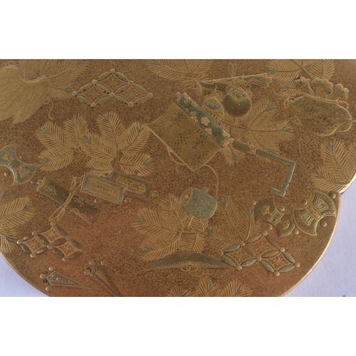 152 - A LOVELY 19TH CENTURY JAPANESE MEIJI PERIOD GOLD LACQUER KOGO AND COVER of lobed shape, beautifully ... 