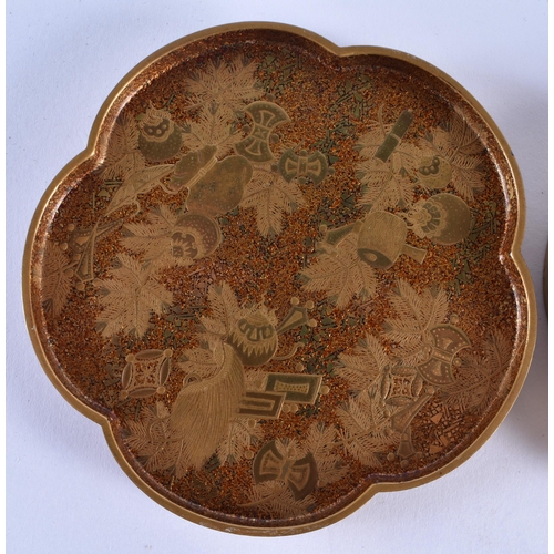152 - A LOVELY 19TH CENTURY JAPANESE MEIJI PERIOD GOLD LACQUER KOGO AND COVER of lobed shape, beautifully ... 