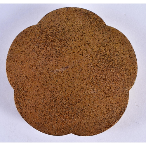 152 - A LOVELY 19TH CENTURY JAPANESE MEIJI PERIOD GOLD LACQUER KOGO AND COVER of lobed shape, beautifully ... 