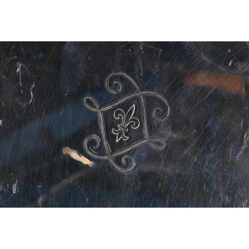 170 - A MONUMENTAL EDWARDIAN SILVER SERVING SALVER. London 1900. 3490 grams. 50 cm wide.