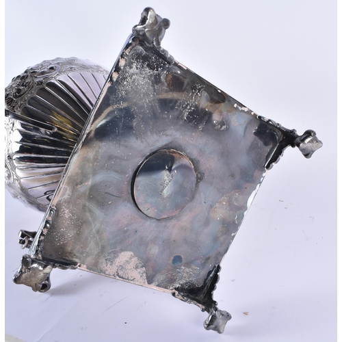 61 - A LARGE VICTORIAN SILVER PLATED SAMOVAR. 3915 grams. 50 cm x 27 cm.