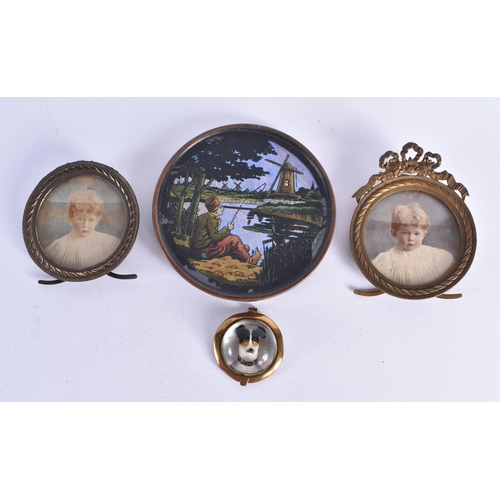 66 - AN ANTIQUE ESSEX REVERSE CRYSTAL PLAQUE etc. Largest 13 cm diameter. (4)