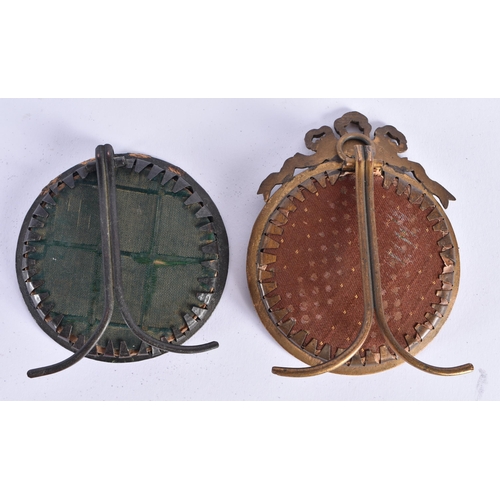 66 - AN ANTIQUE ESSEX REVERSE CRYSTAL PLAQUE etc. Largest 13 cm diameter. (4)