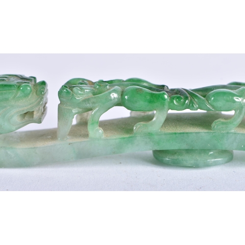76 - A FINE 19TH CENTURY CHINESE CARVED JADEITE BELT HOOK Qing. 10 cm long.