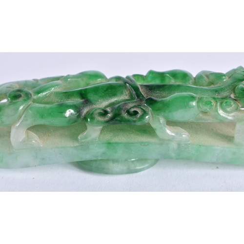 76 - A FINE 19TH CENTURY CHINESE CARVED JADEITE BELT HOOK Qing. 10 cm long.