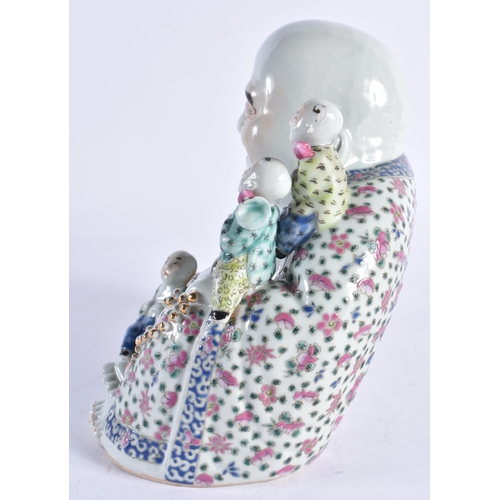 93 - AN EARLY 20TH CENTURY CHINESE FAMILLE ROSE PORCELAIN FIGURE OF A BUDDHA Late Qing/Republic, modelled... 