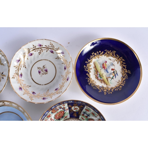 103 - SIX 18TH/19TH CENTURY WORCESTER SAUCERS together with 19th century Derby double bird saucer. 14.5 cm... 