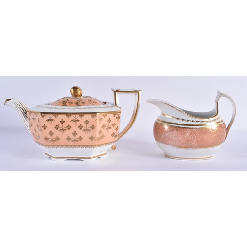 105 - ASSORTED EARLY 19TH CENTURY CHAMBERLAINS WORCESTER WARES including a tureen cover. Largest 30 cm wid... 