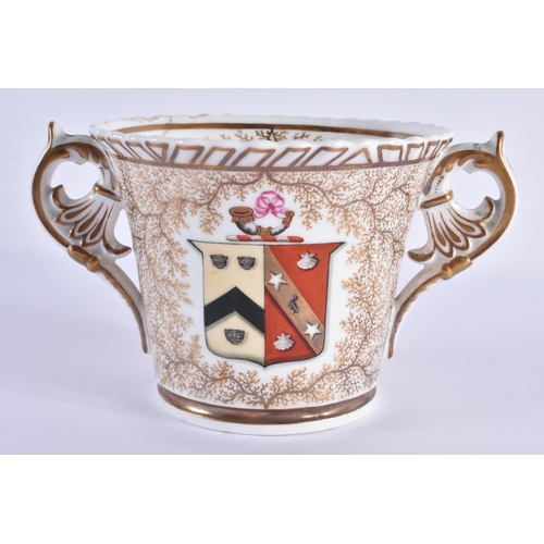 12 - SIX EARLY 19TH CENTURY CHAMBERLAINS WORCESTER ARMORIAL WARES in various forms. Largest 30 cm wide. (... 