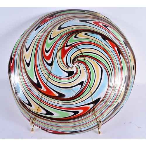 145 - A LOVELY MURANO GLASS PLATE upon a fitted brass stand. 29 cm wide.