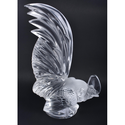 229 - A LARGE LALIQUE GLASS FIGURE OF A HEN. 21.5 cm high.