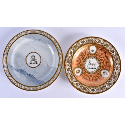 24 - TWO UNUSUAL EARLY 19TH CENTURY CHAMBERLAINS WORCESTER ARMORIAL SMALL PLATES one painted with a hound... 