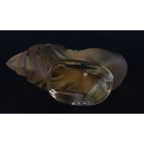 271 - A FRENCH LALIQUE GLASS COCKERELL. 7.5 cm x 6.25cm.