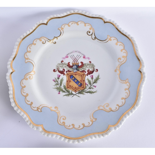 27 - FOUR EARLY 19TH CENTURY CHAMBERLAINS WORCESTER ARMORIAL PLATES. 25.5 cm wide. (4)