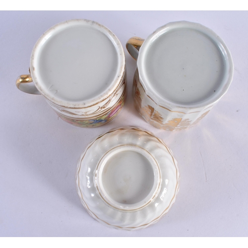 29 - SIX LATE 18TH/19TH CENTURY WORCESTER PORCELAIN CUPS AND TEABOWLS. (6)