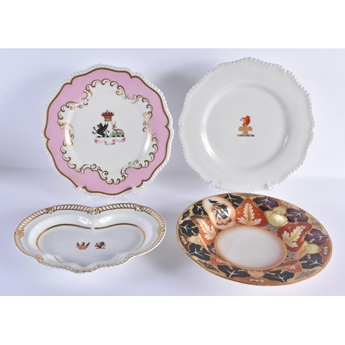 31 - TWO EARLY 19TH CENTURY CHAMBERLAINS ARMORIAL PLATES together with a misfired Chamberlains bowl & a s... 