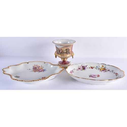 33 - TWO EARLY 19TH CENTURY CHAMBERLAINS WORCESTER DISHES together with a similar Chamberlains vase paint... 