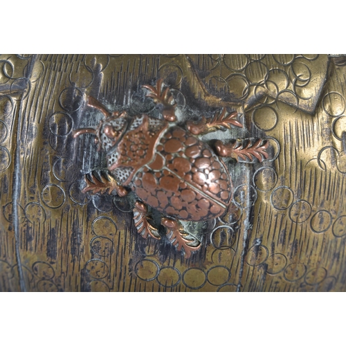 350 - A 19TH CENTURY JAPANESE MEIJI PERIOD MIXED METAL BASKET overlaid with flowers and insects. 24 cm x 1... 