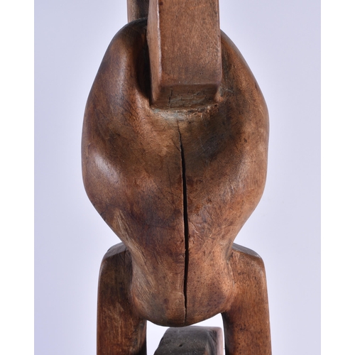 403 - English School (C1950) Wood Sculpture, Mid Century, Abstract chain link. 67 cm high.