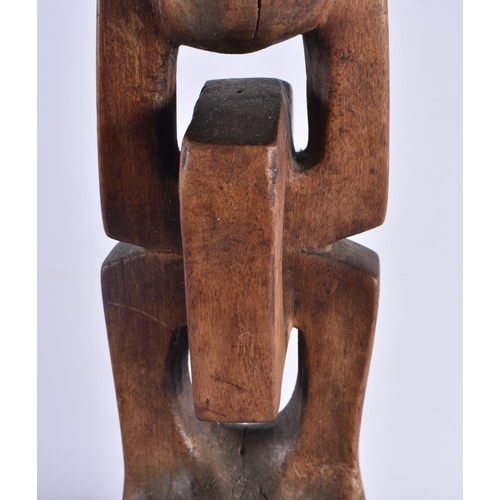 403 - English School (C1950) Wood Sculpture, Mid Century, Abstract chain link. 67 cm high.