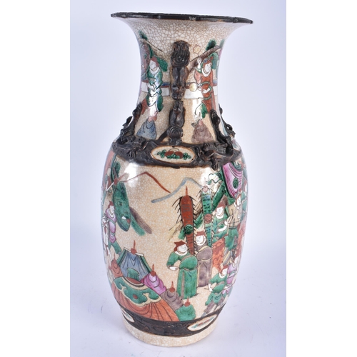 498 - A LARGE 19TH CENTURY CHINESE FAMILLE VERTE PORCELAIN CRACKLE GLAZED VASE Qing. 44 cm x 17 cm.