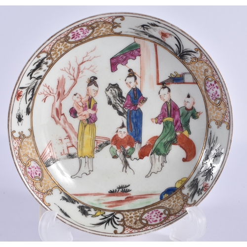 54 - A FINE 18TH CENTURY WORCESTER TEABOWL AND SAUCER painted in the Chinese Export style. 10.5 cm diamet... 