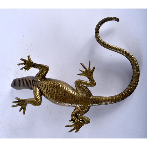 558 - AN ANTIQUE BRONZE FIGURE OF A LIZARD signed Dinant. 22cm wide.