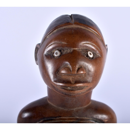 579 - A LOVELY AFRICAN TRIBAL CARVED WOOD FERTILITY FIGURE. 16cm high.