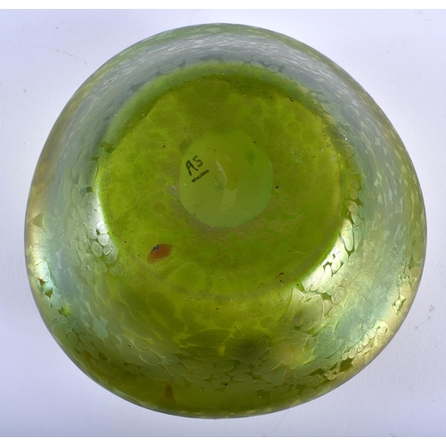 605 - AN ART NOUVEAU LOETZ IRIDESCENT GLASS BOWL. 16cm wide.