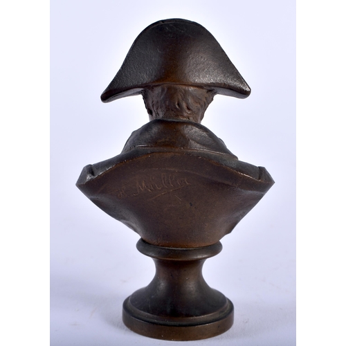 634 - AN ANTIQUE BRONZE BUST OF NAPOLEON. 8 cm high.