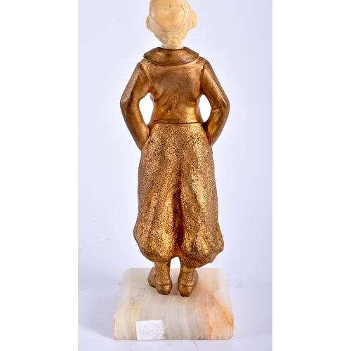 660 - Louis Sosson (Active 1905-1930) Bronze, Young girl. 17 cm high.