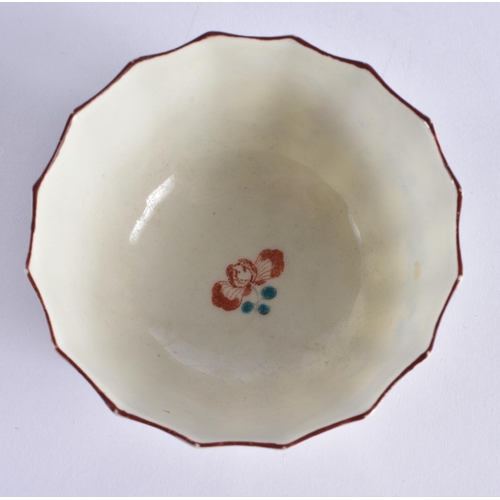 70 - A FINE 18TH CENTURY WORCESTER TEABOWL AND SAUCER painted with the Sir Joshua Reynolds pattern. 10 cm... 