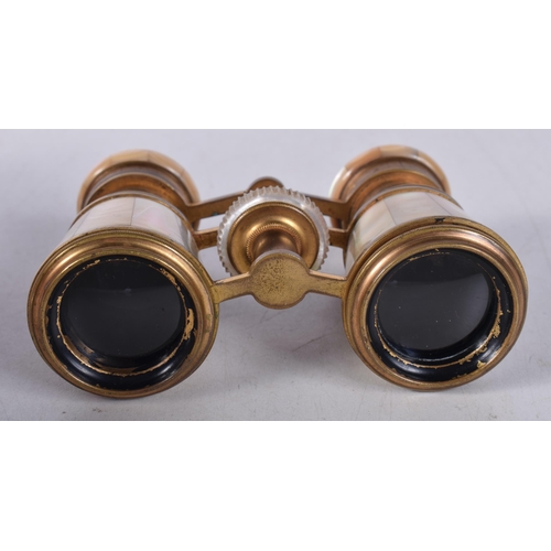 701 - A PAIR OF MOTHER OF PEARL OPERA GLASSES. 10 cm x 7 cm.