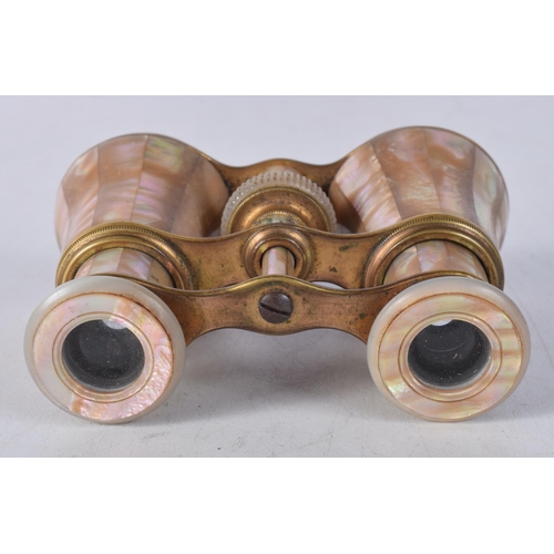 704 - A PAIR OF MOTHER OF PEARL OPERA GLASSES. 10 cm x 7 cm.